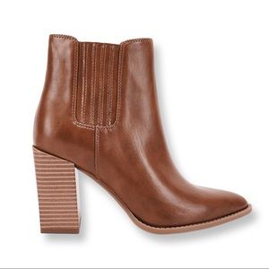 Pointed Toe Stacked Heel Chelsea Ankle Boot